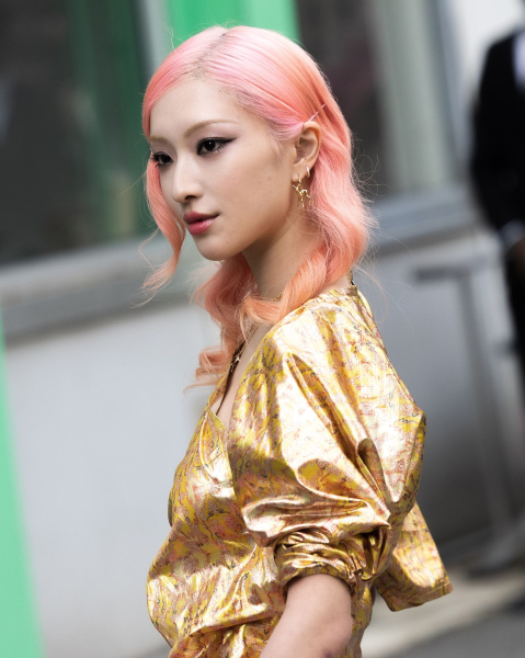 summer hair color trend 2026 pastel pink hair